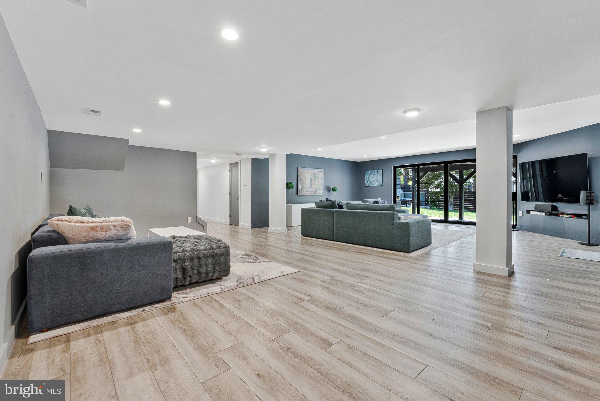 1228 PERRY WILLIAM DRIVE