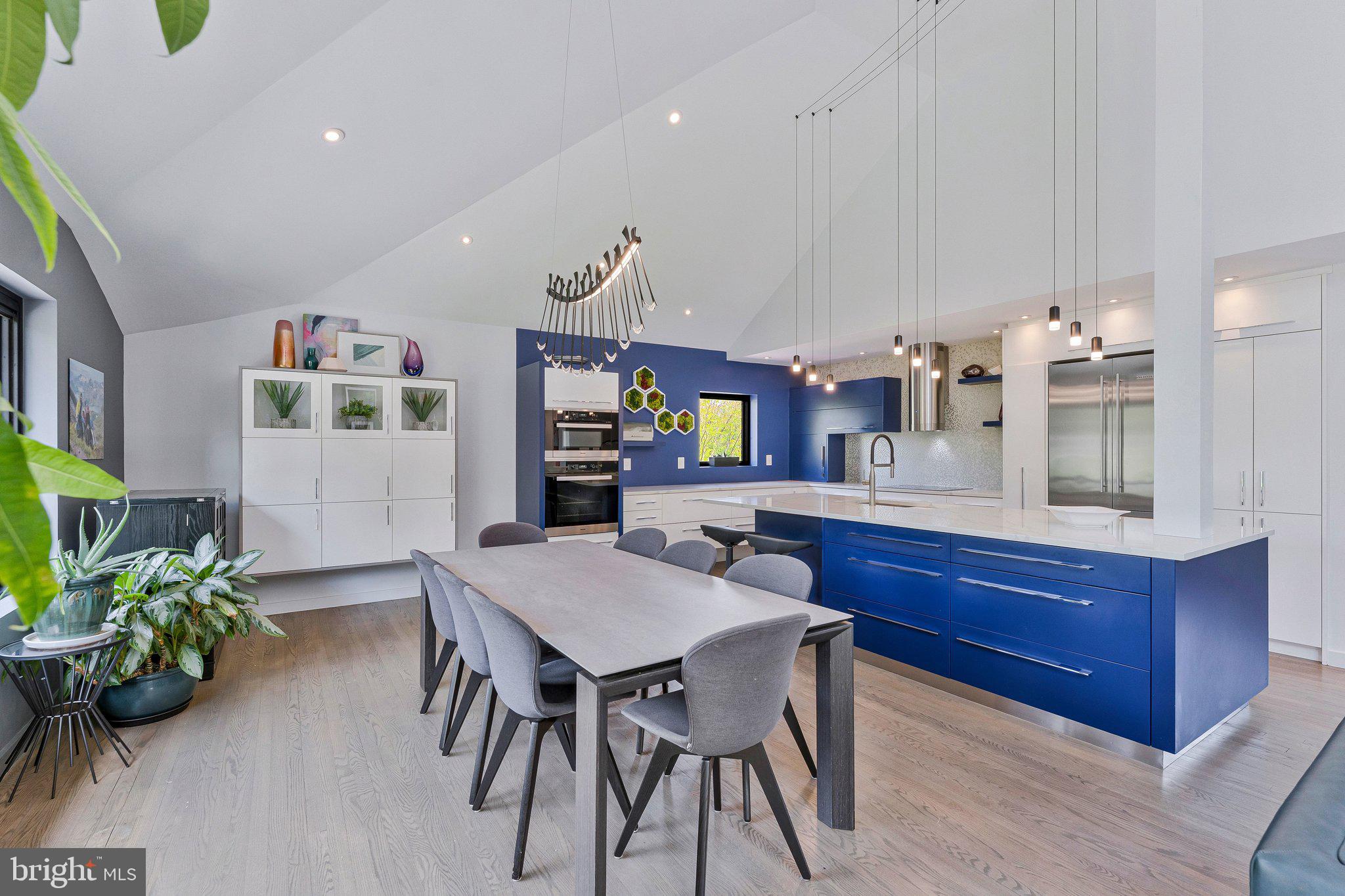 1228 PERRY WILLIAM DRIVE