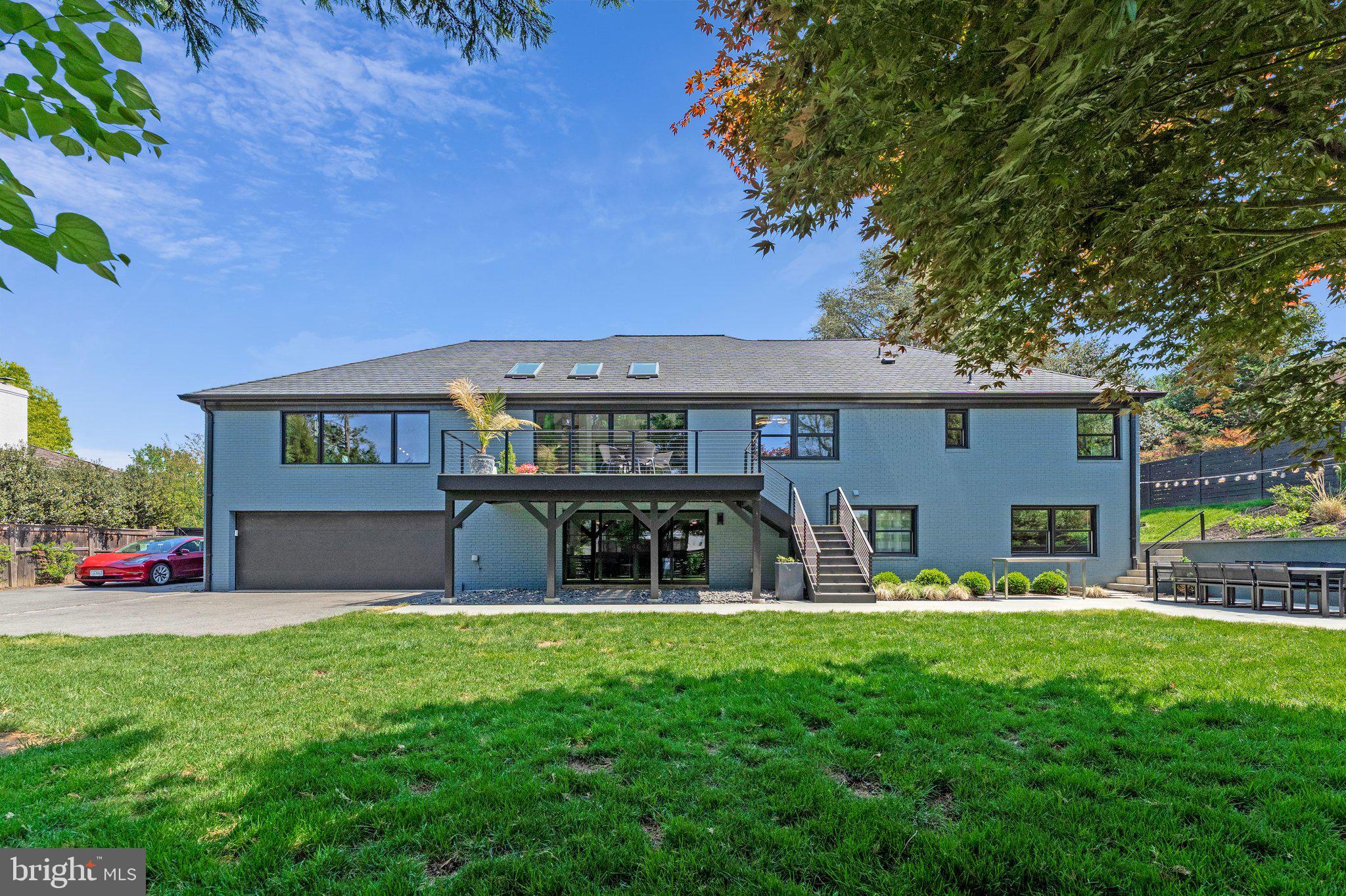 1228 PERRY WILLIAM DRIVE