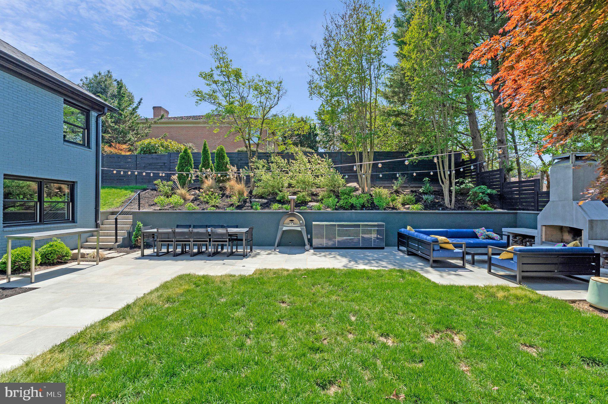 1228 PERRY WILLIAM DRIVE