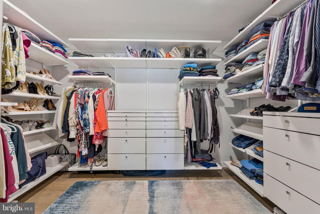 1228 PERRY WILLIAM DRIVE