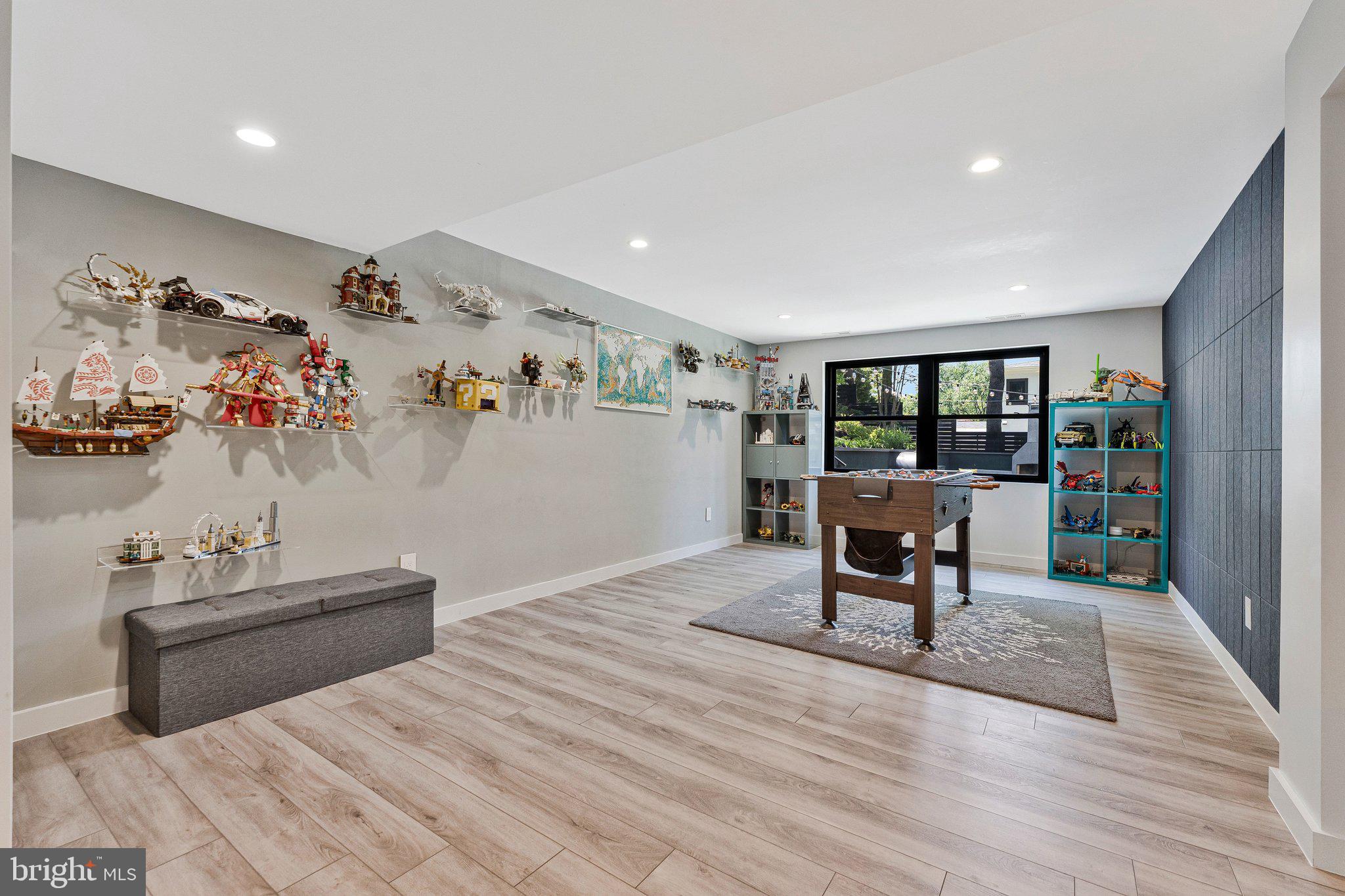 1228 PERRY WILLIAM DRIVE