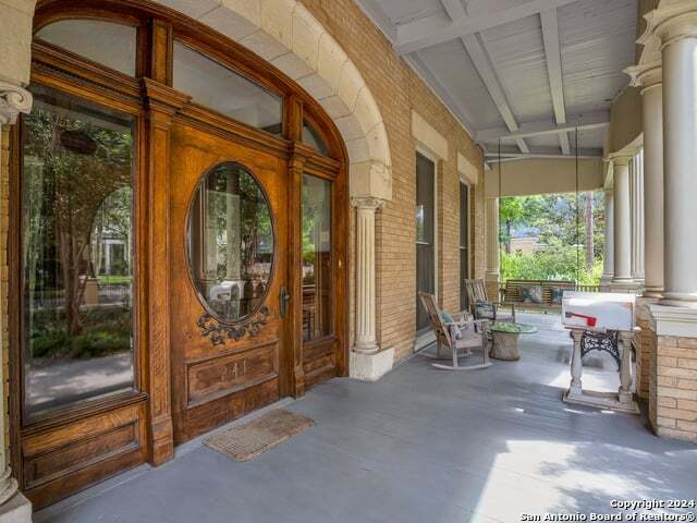 241 KING WILLIAM