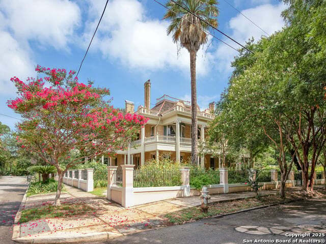 241 KING WILLIAM