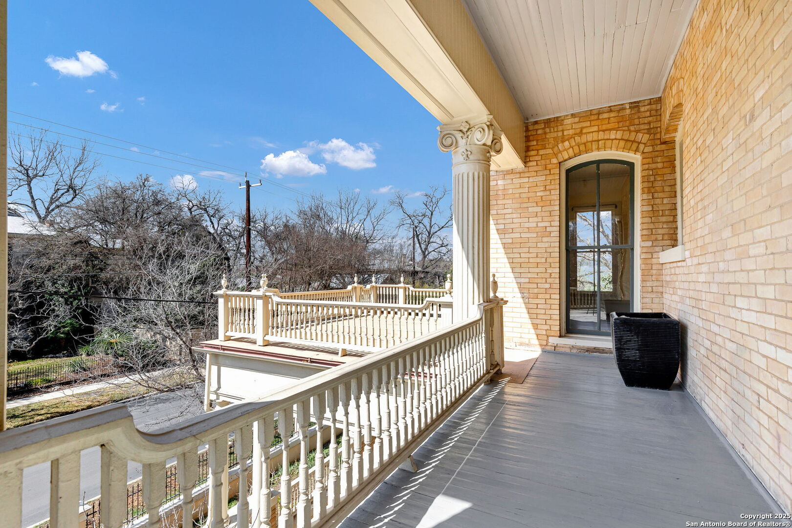 241 KING WILLIAM
