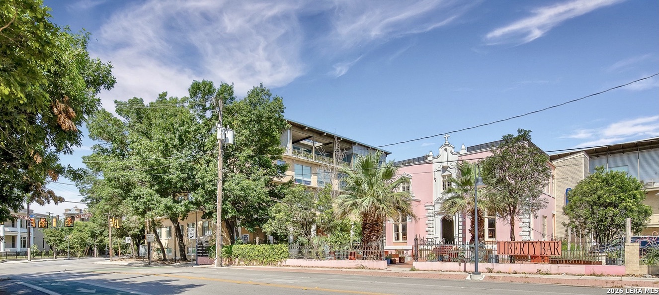 1115 S Alamo 2213