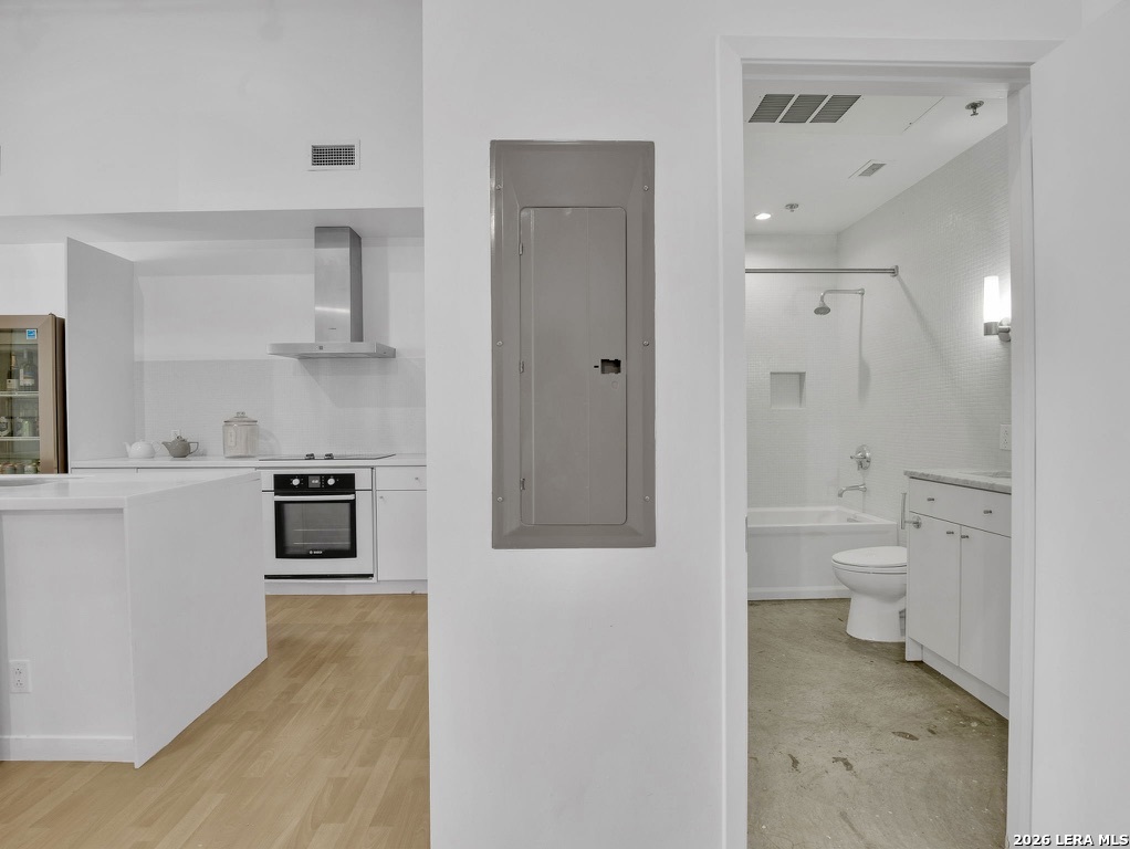 1115 S Alamo 2213
