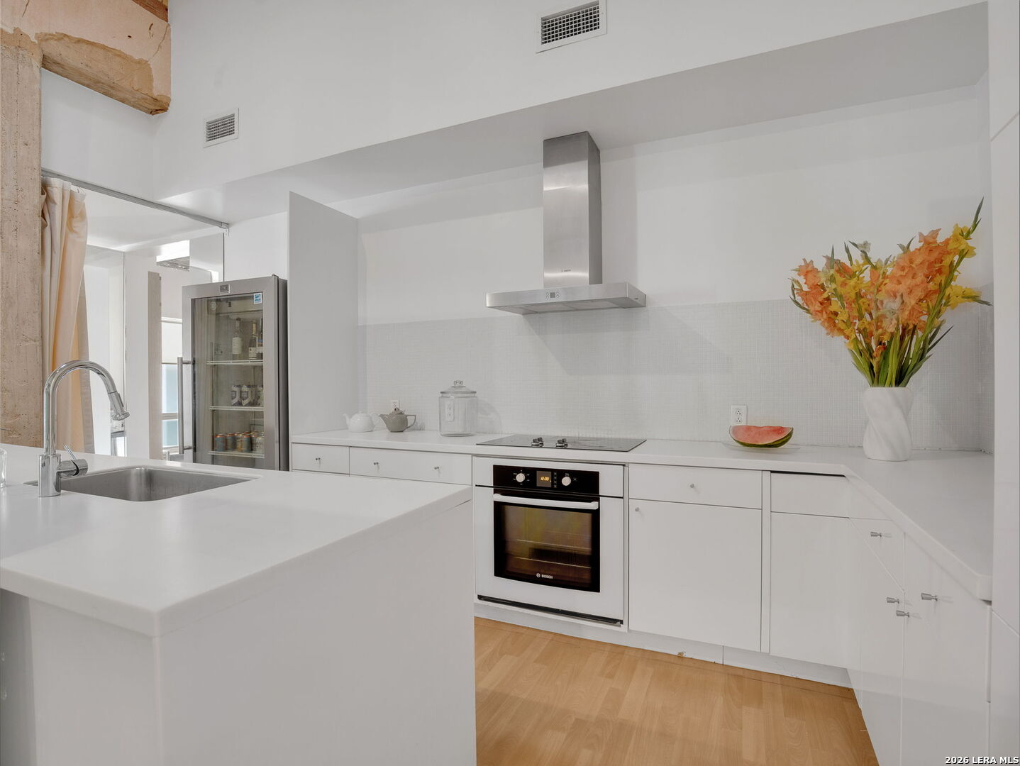 1115 S Alamo 2213
