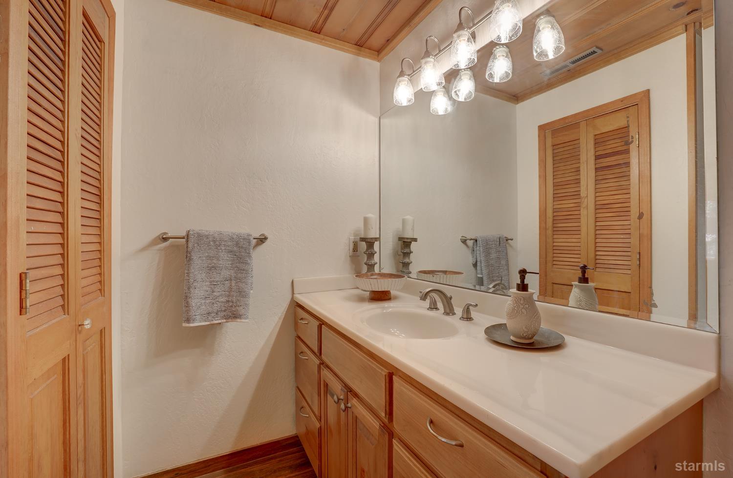 2113 Oaxaco Street