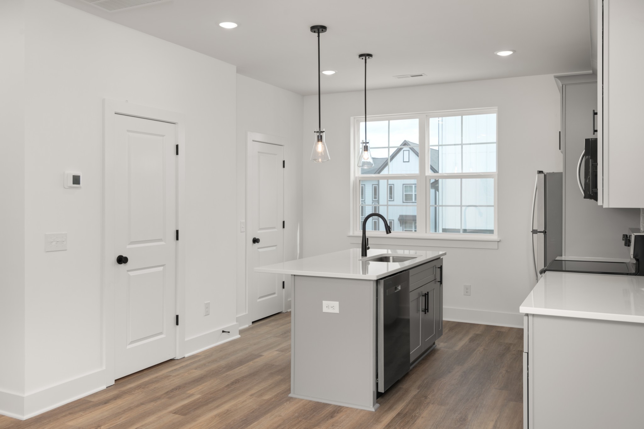 700 N DuPont Ave Unit: 114