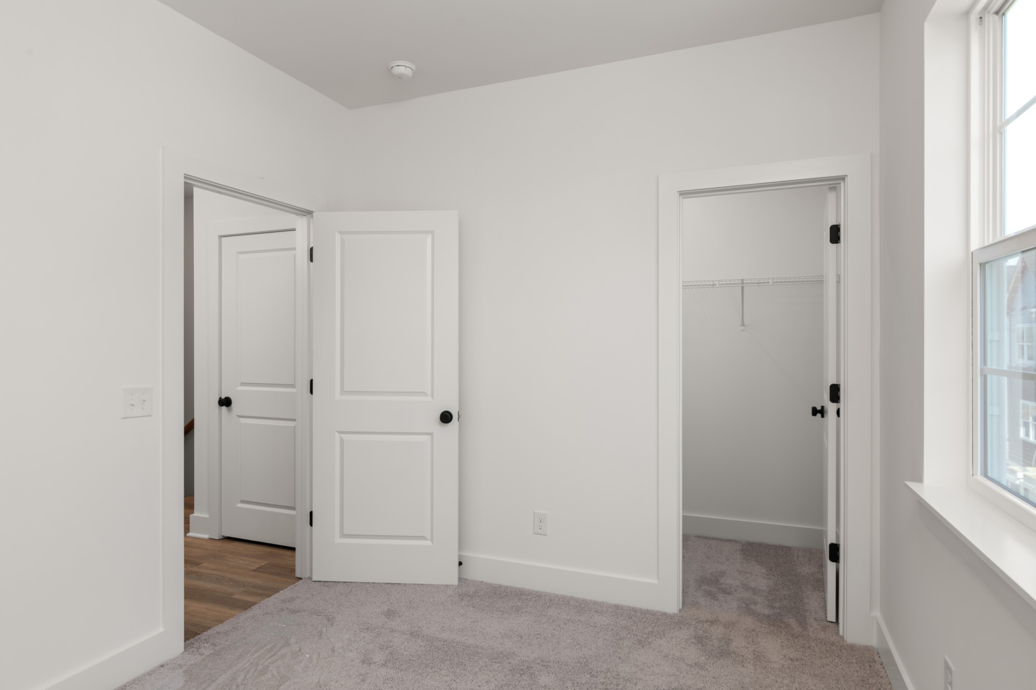700 N DuPont Ave Unit: 114
