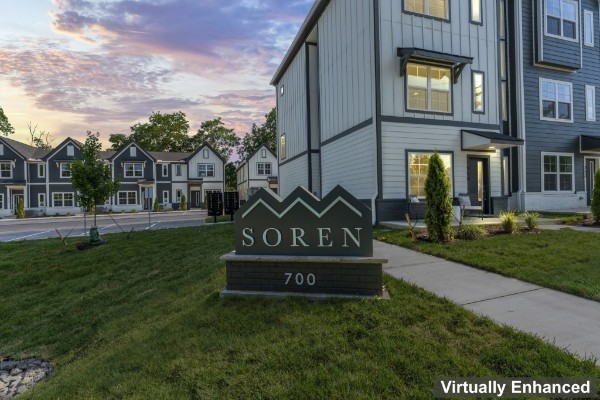 700 N DuPont Ave Unit: 114