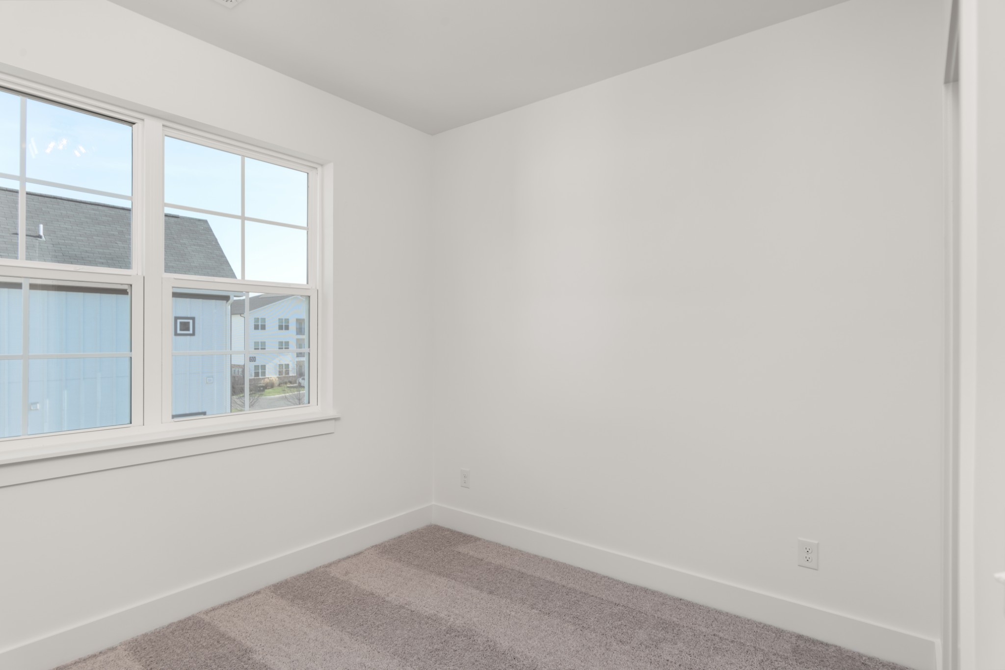 700 N DuPont Ave Unit: 114