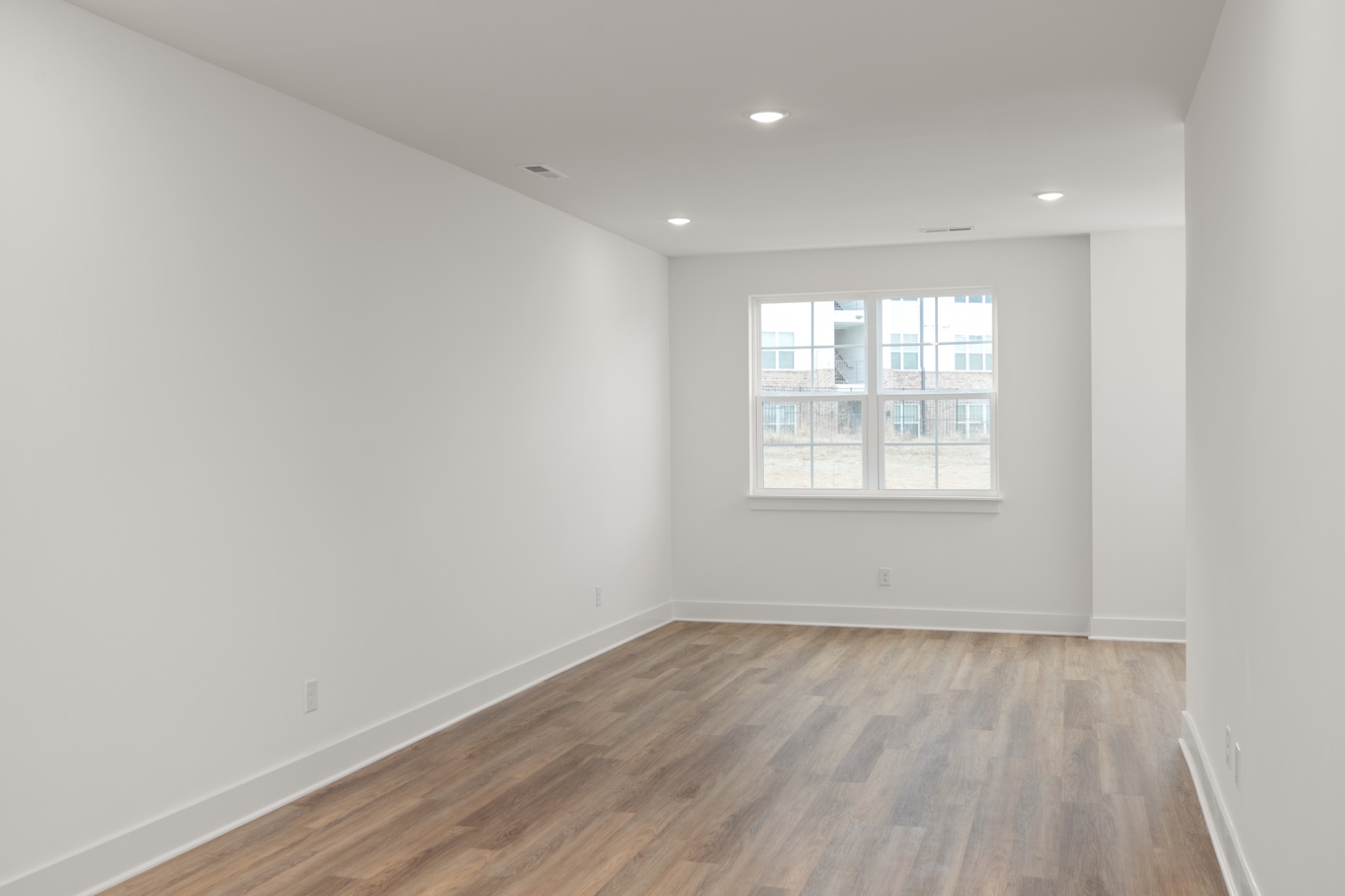 700 N DuPont Ave Unit: 114