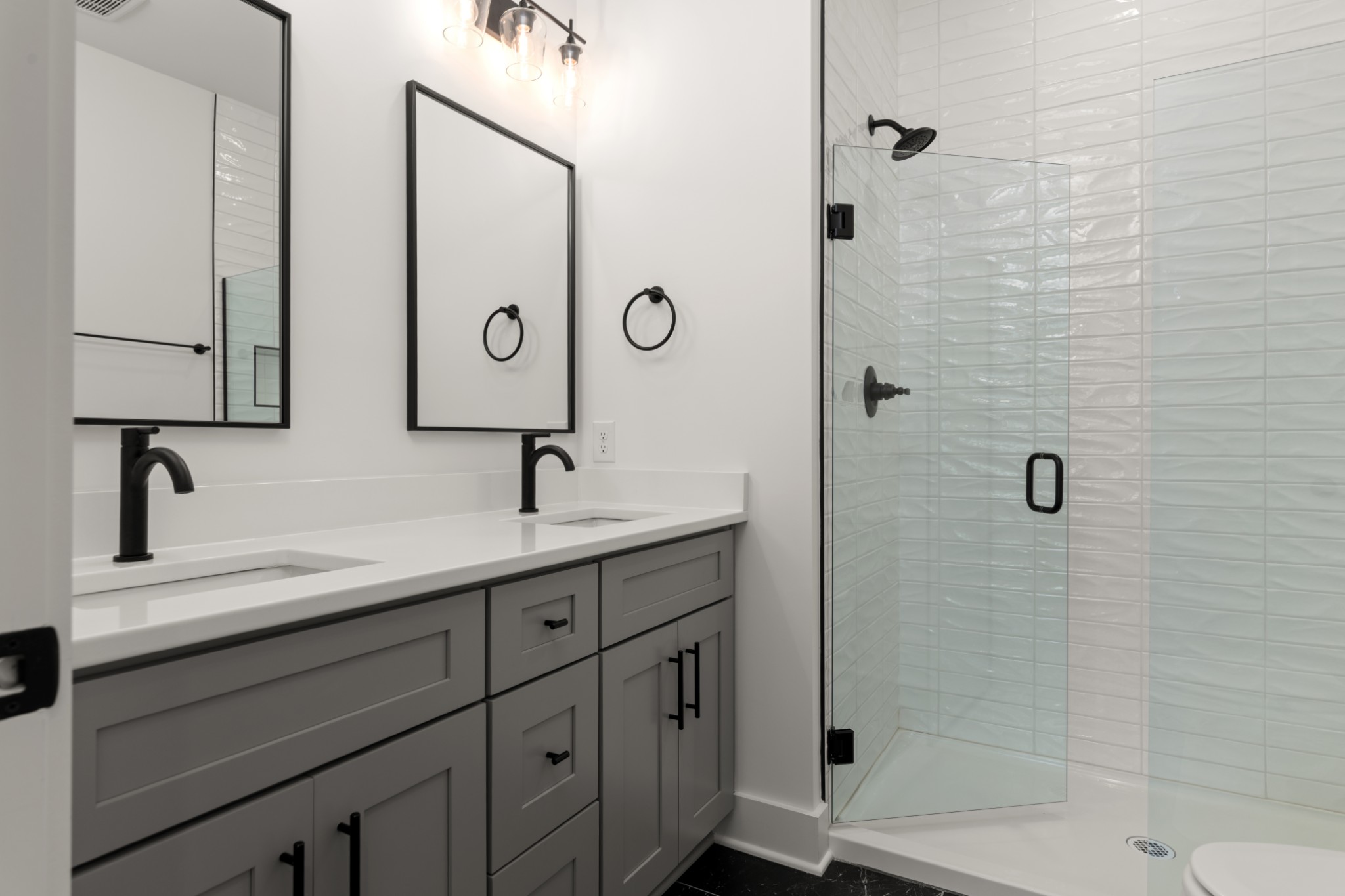 700 N DuPont Ave Unit: 114