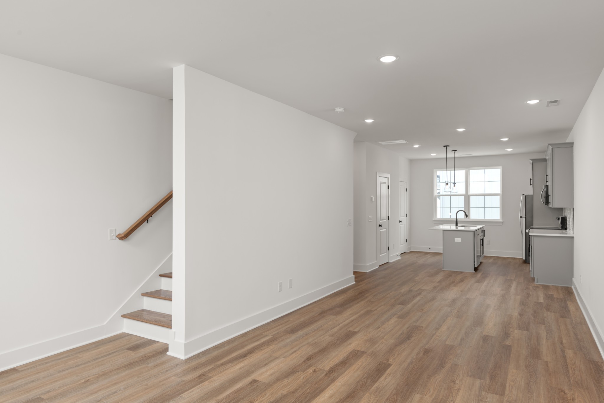 700 N DuPont Ave Unit: 114