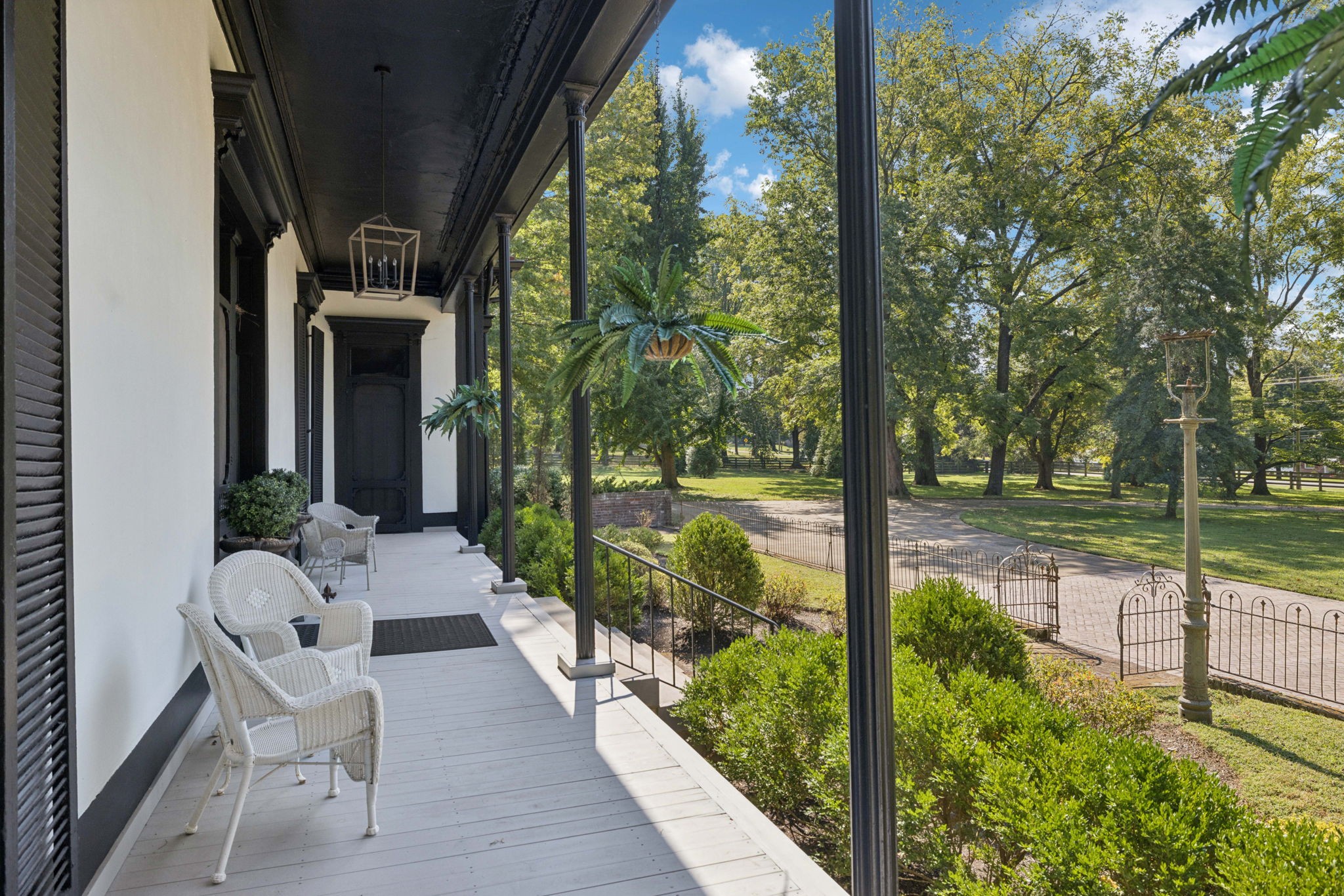 1512 Williamsport Pike