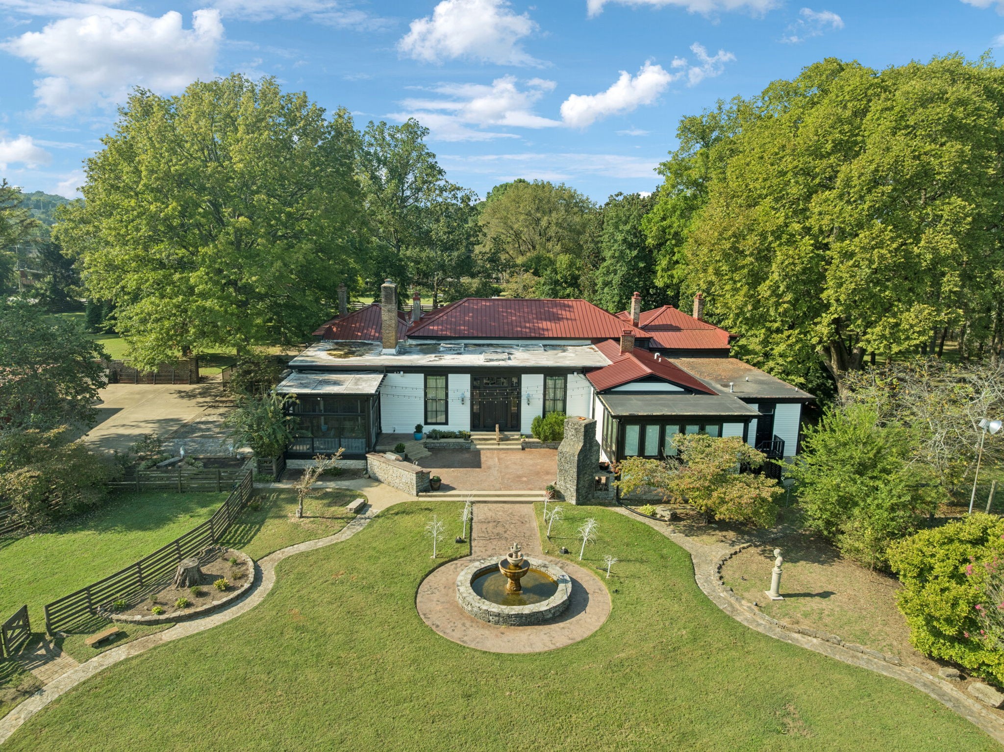 1512 Williamsport Pike