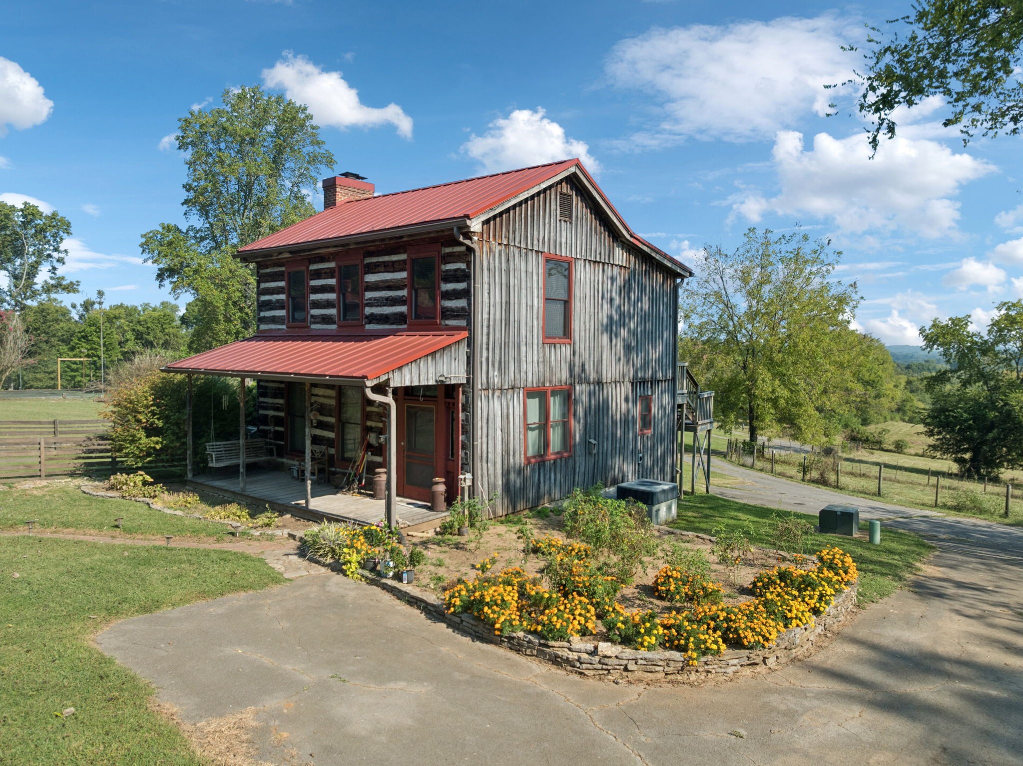 1512 Williamsport Pike