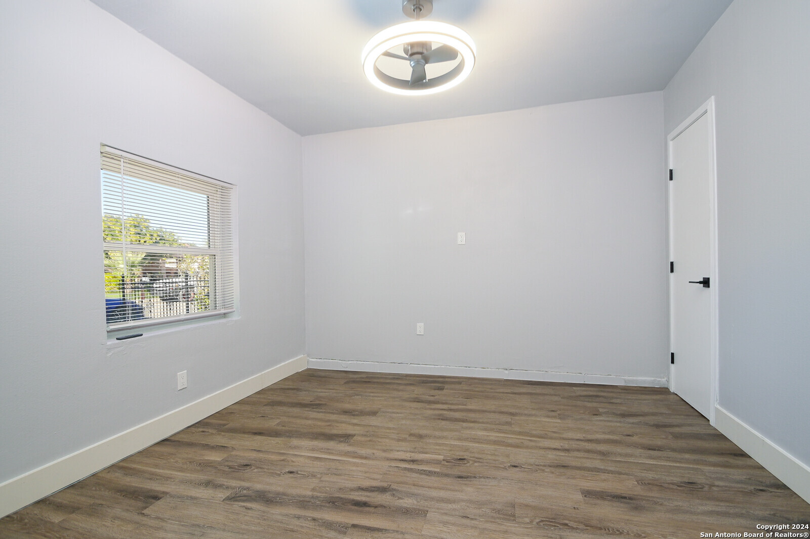 9229 BALBOA PORT DR