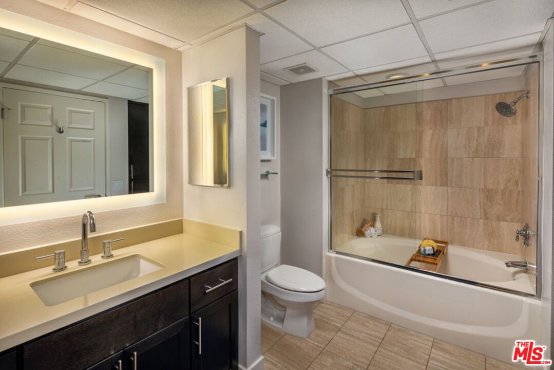 10833 Wilshire Blvd Unit: 524