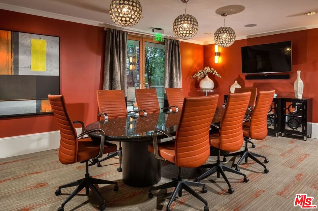 10833 Wilshire Blvd Unit: 524