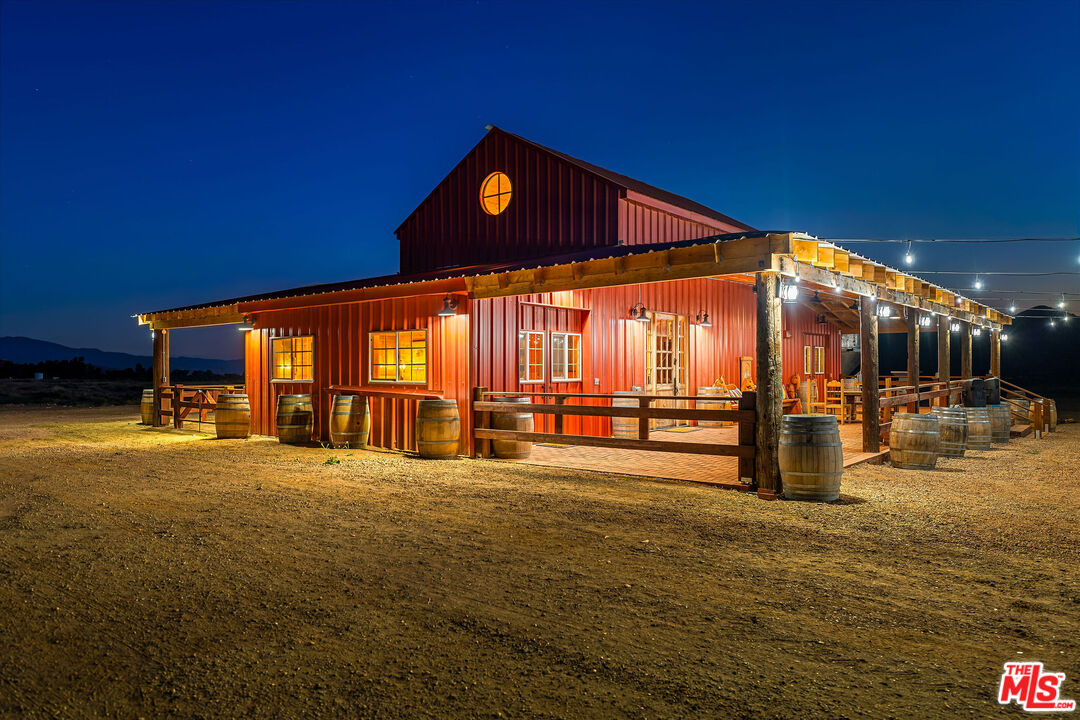 9640 Sierra Hwy