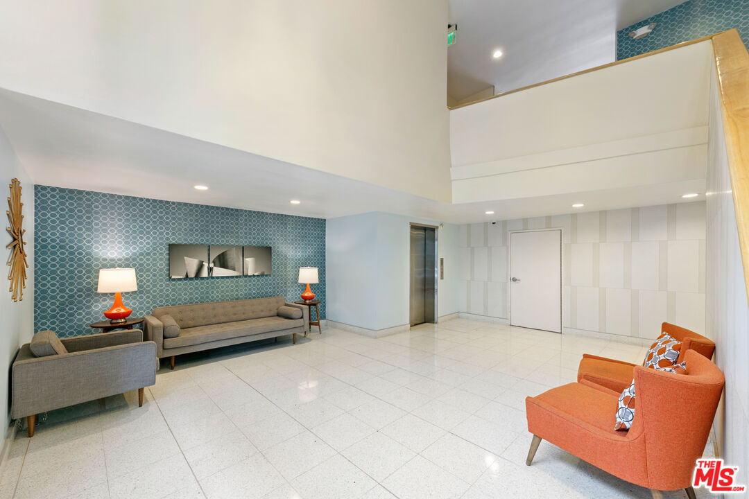 1200 N Flores St Unit: 209