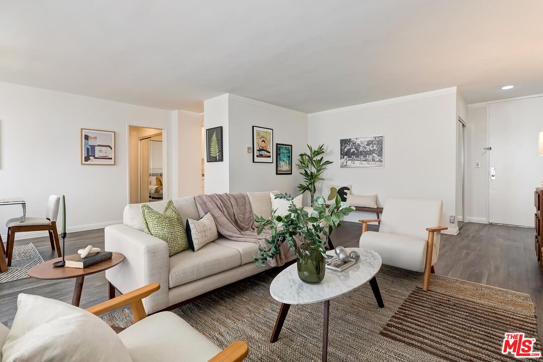 1200 N Flores St Unit: 209