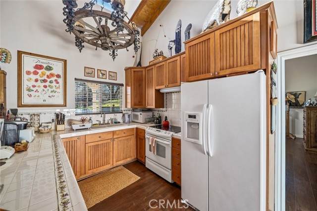 535 Calf Canyon Highway
