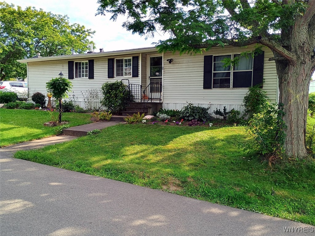 1 North Roxbury Drive