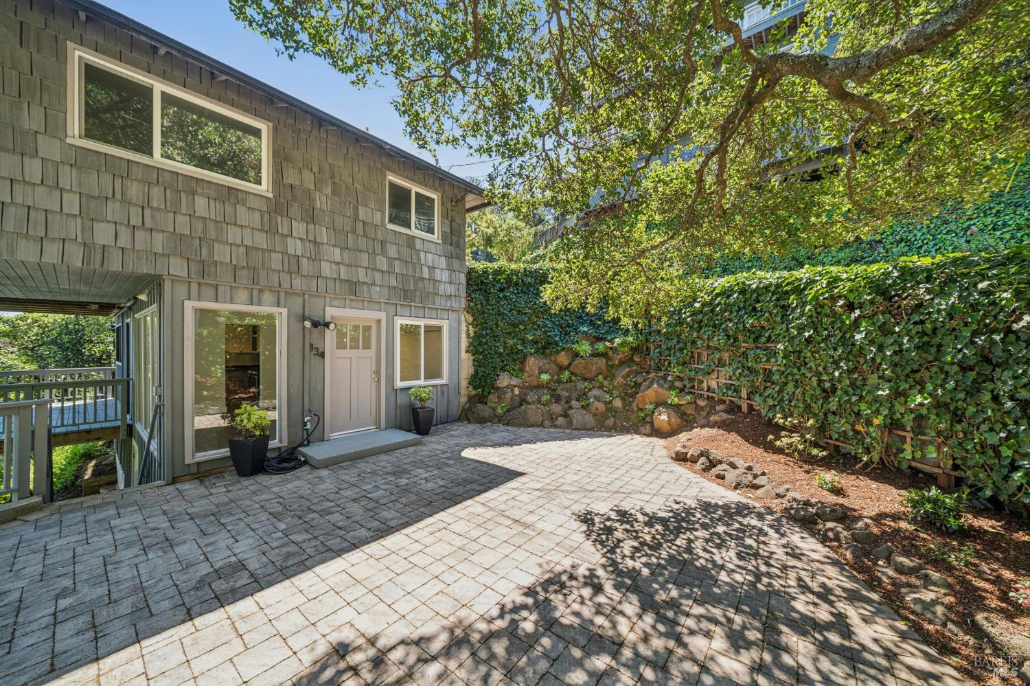 126-134 Edwards Avenue