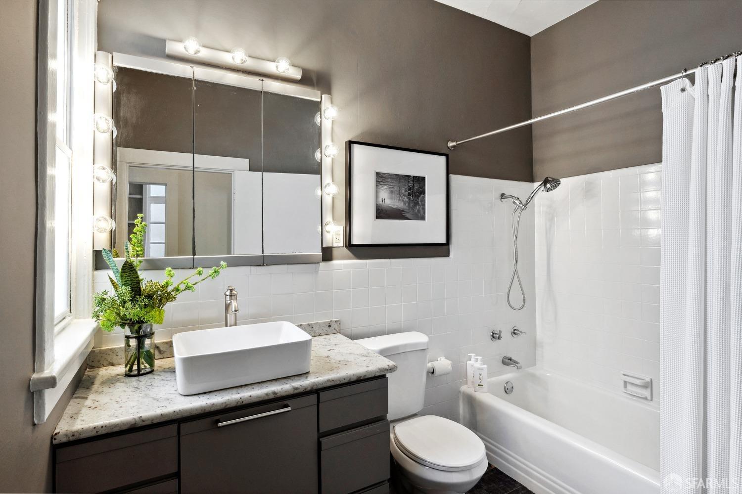 424 Collingwood Street