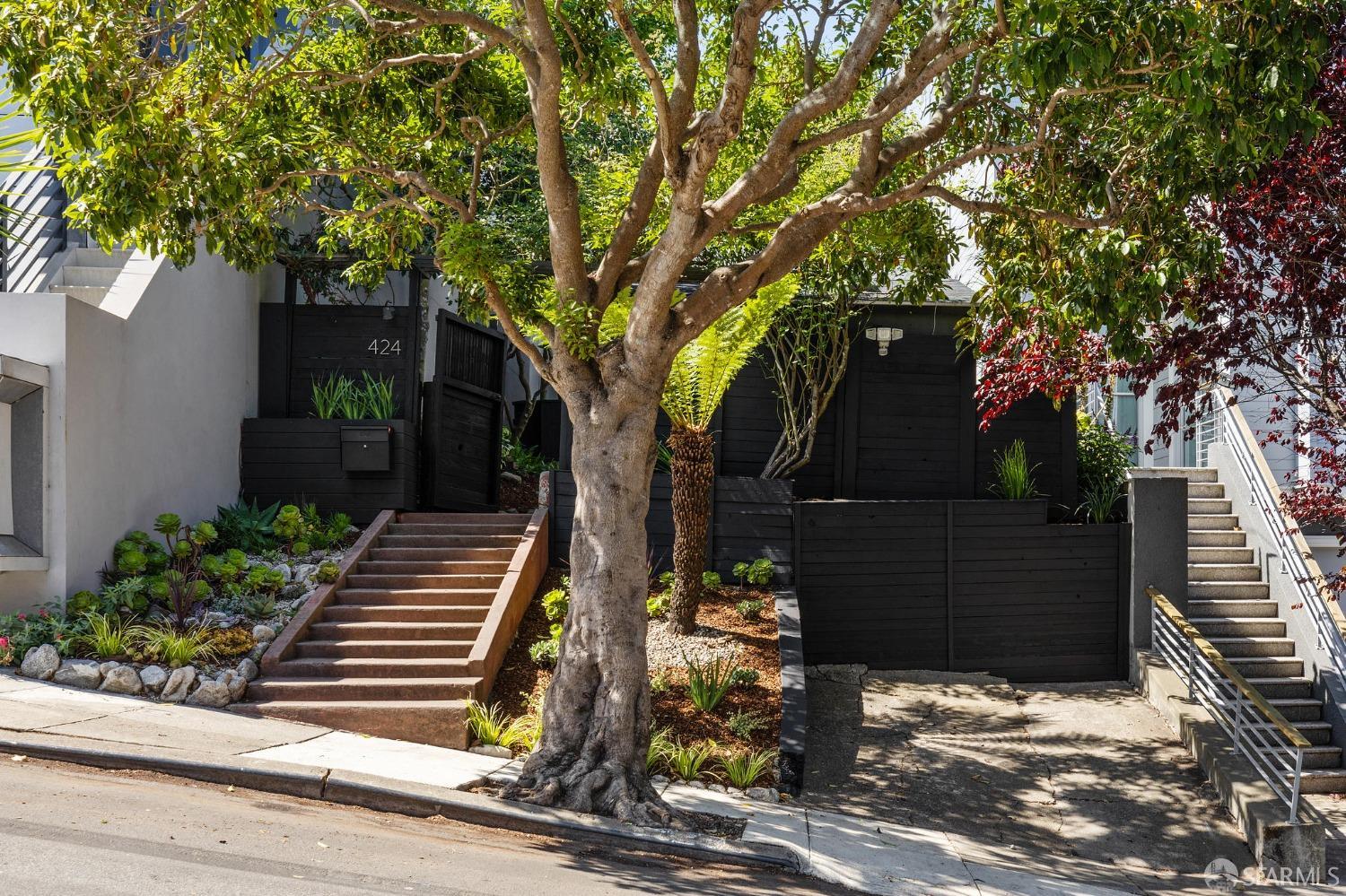 424 Collingwood Street