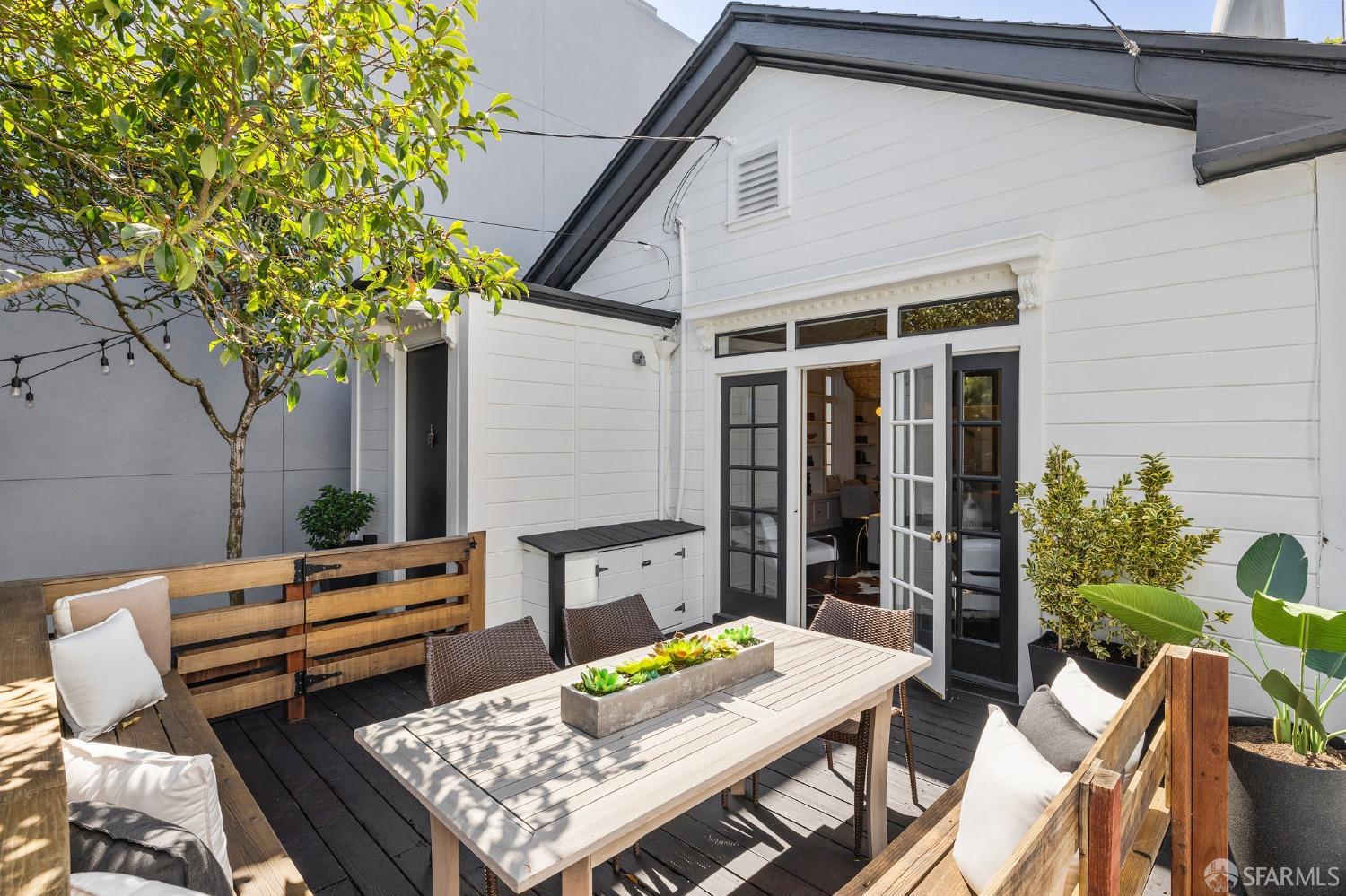 424 Collingwood Street