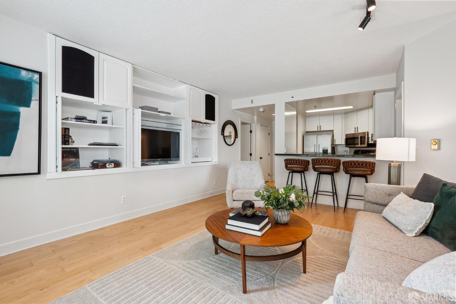 111 Chestnut Street # 302