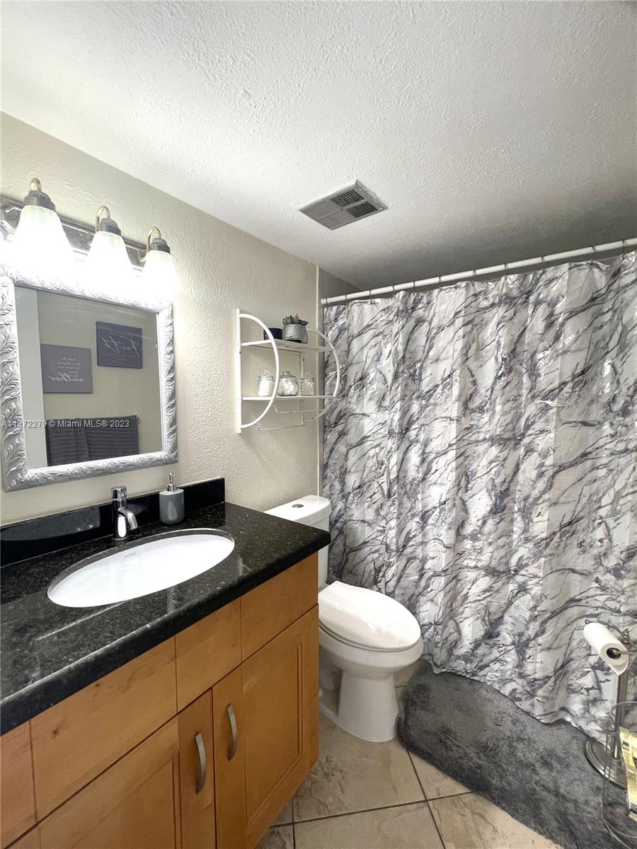 16508 NE 26th Ave # 405