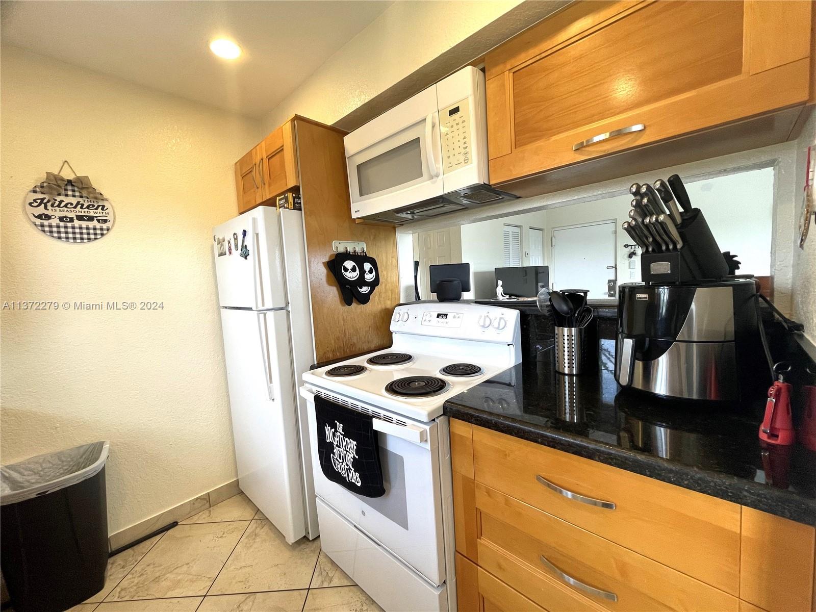 16508 NE 26th Ave # 405