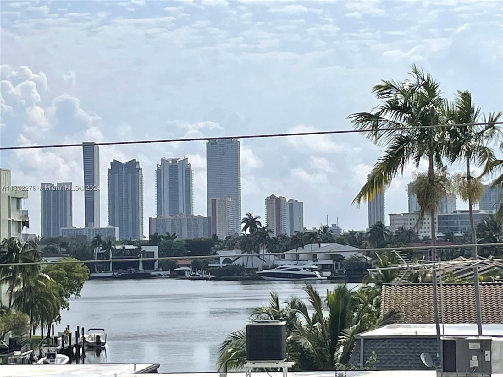 16508 NE 26th Ave # 405