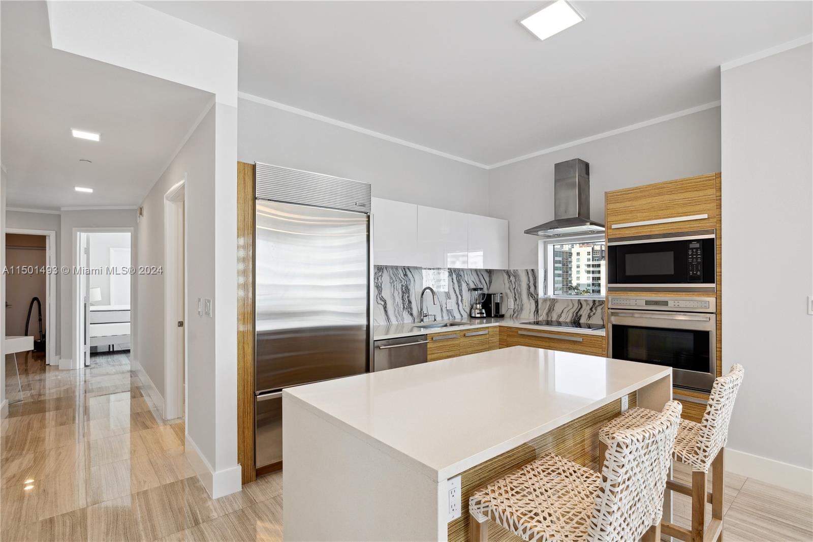 2020 N Bayshore Dr # 801