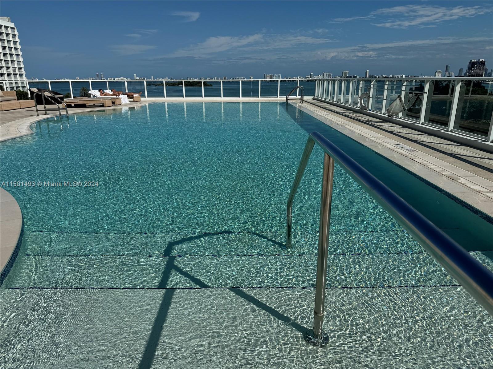 2020 N Bayshore Dr # 801