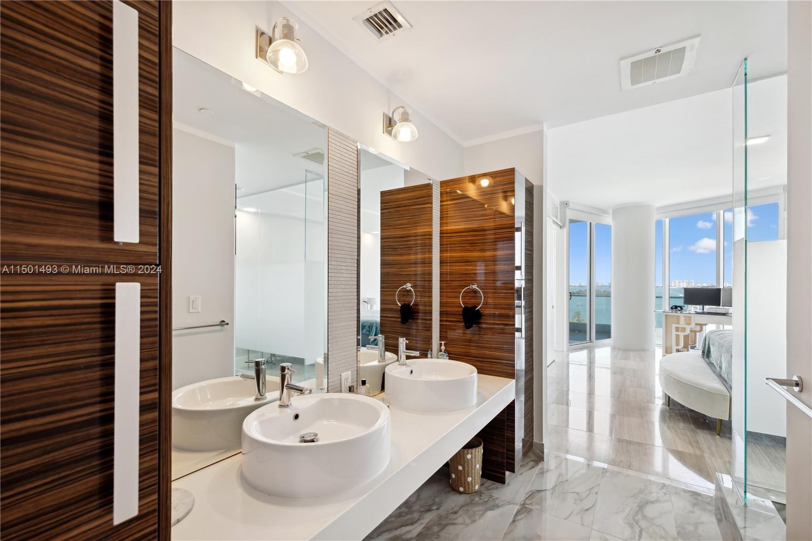 2020 N Bayshore Dr # 801