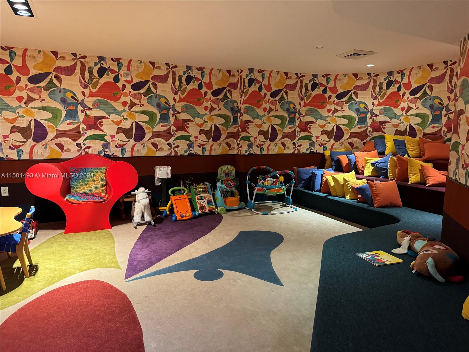 2020 N Bayshore Dr # 801