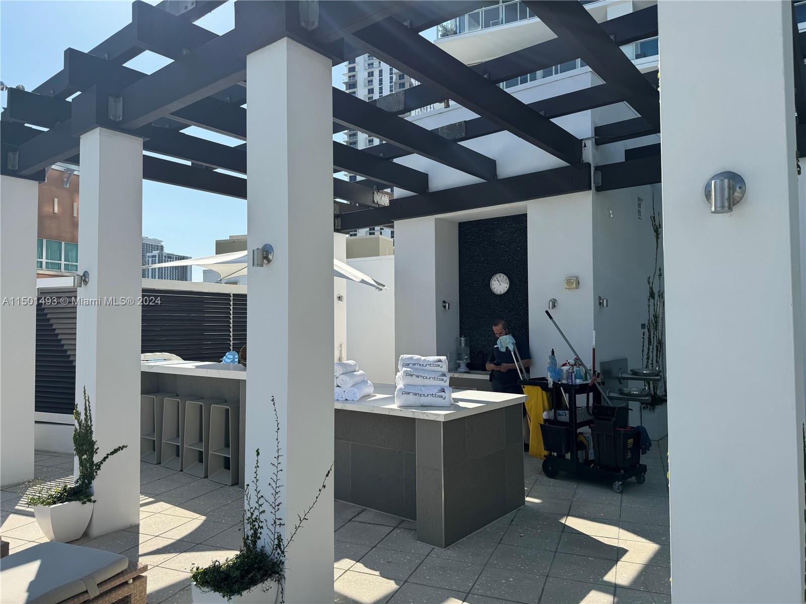 2020 N Bayshore Dr # 801