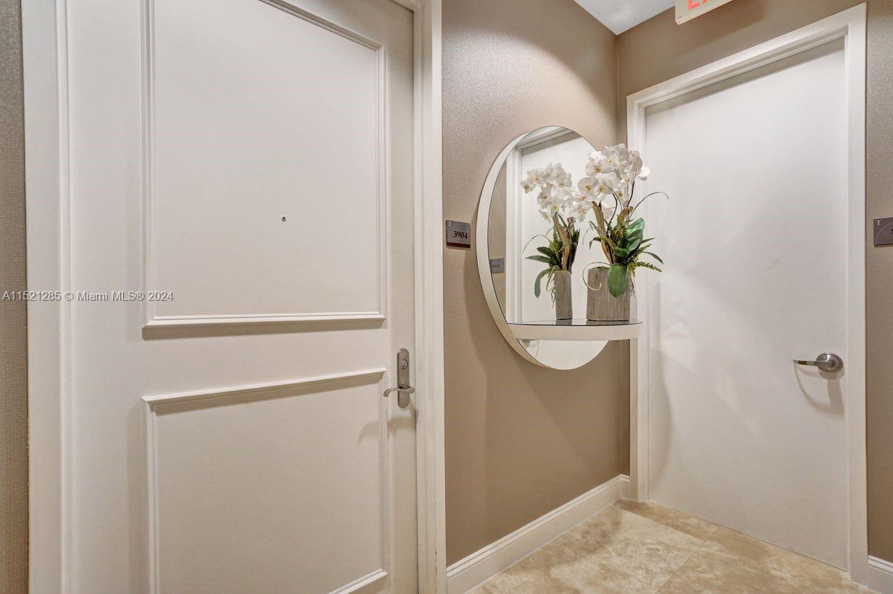 15811 Collins Avenue # 3904