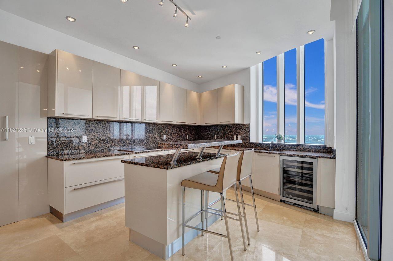 15811 Collins Avenue # 3904