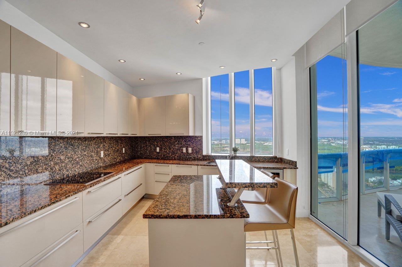 15811 Collins Avenue # 3904