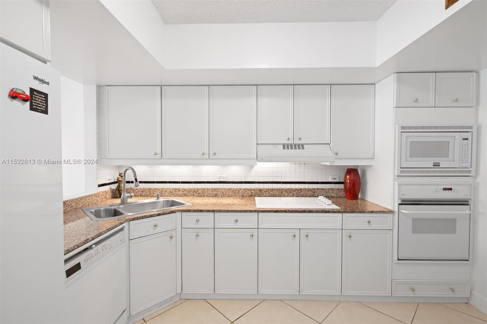 8855 Collins Ave # 3E