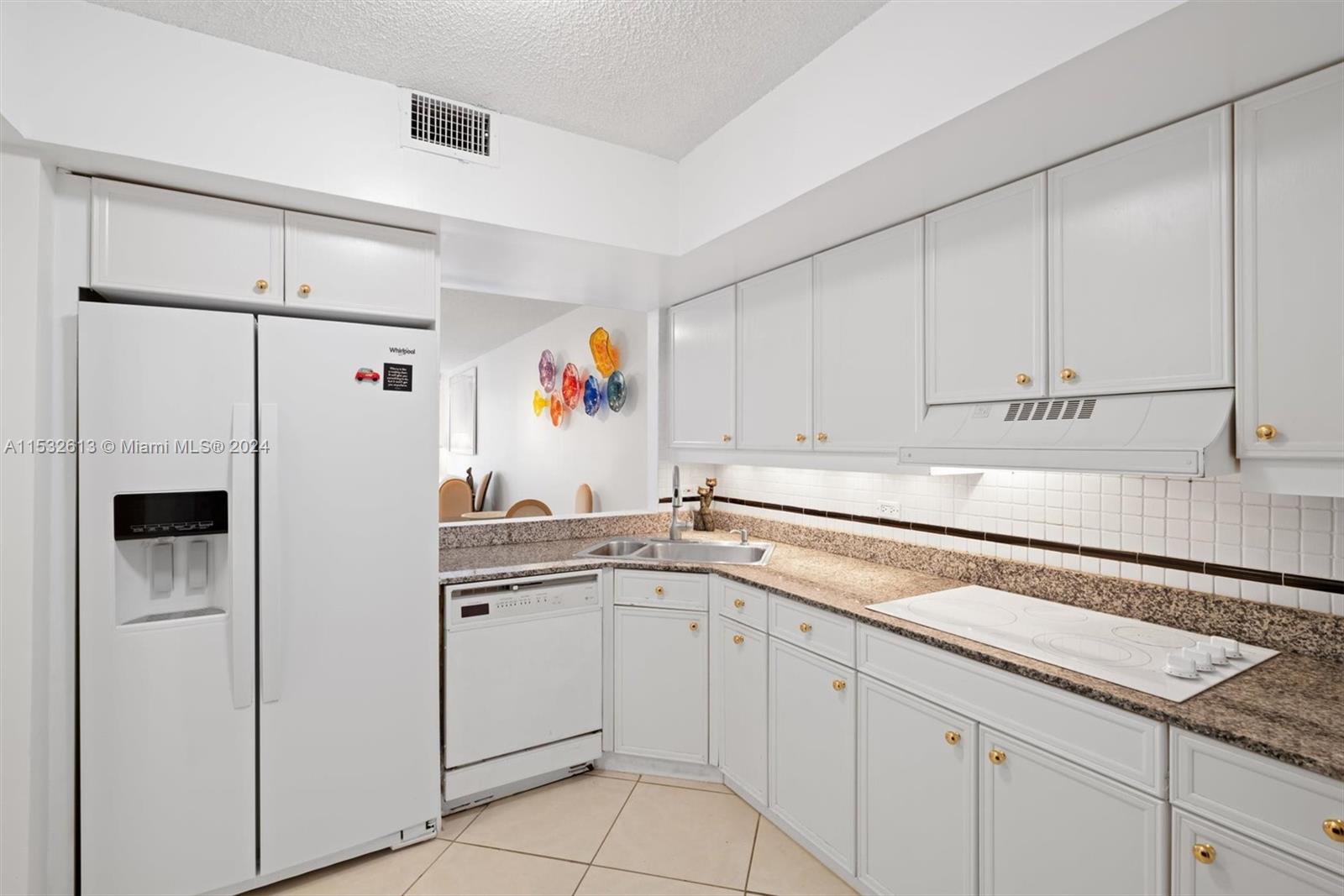 8855 Collins Ave # 3E