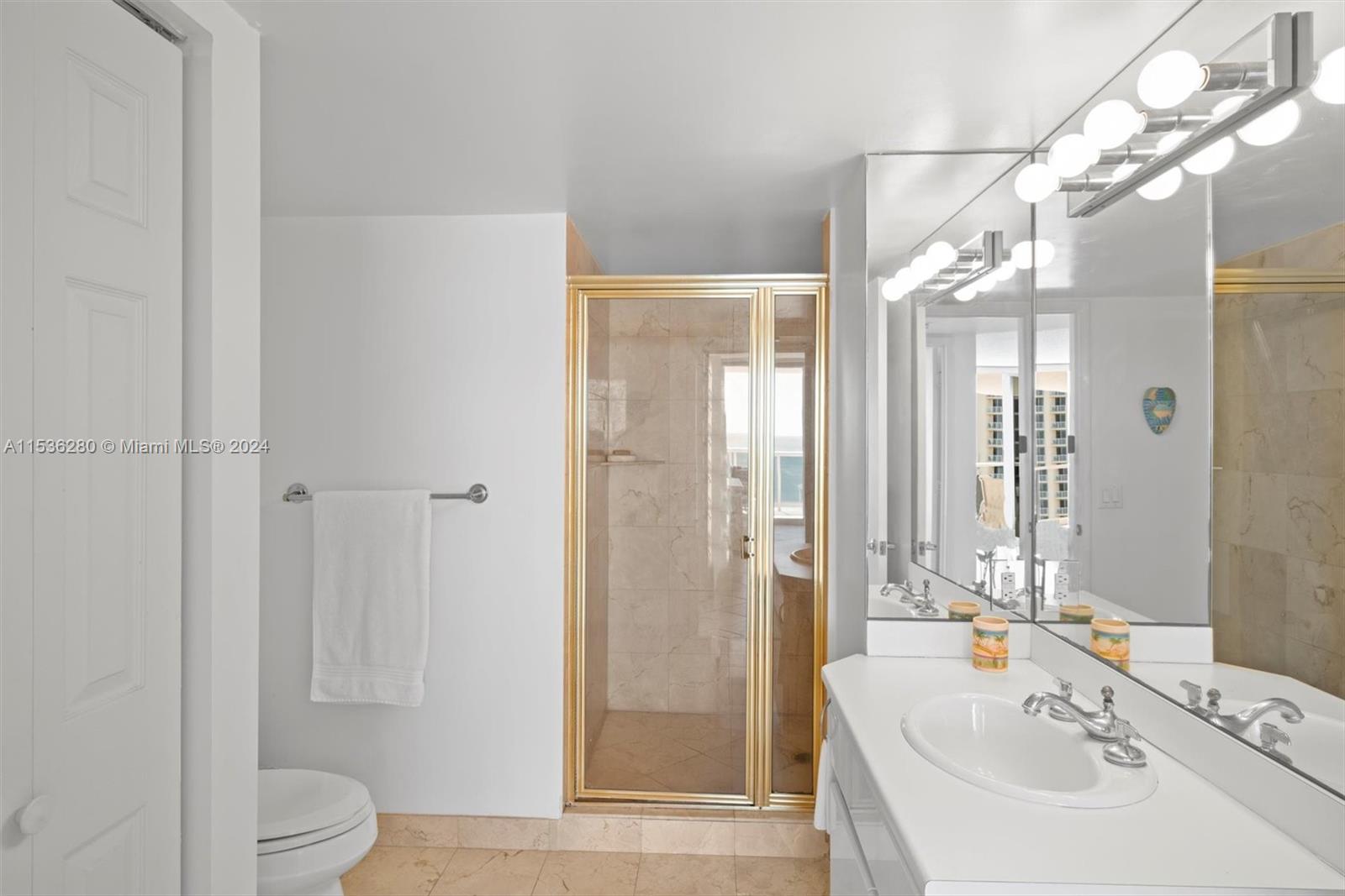 16711 Collins Ave # 1705